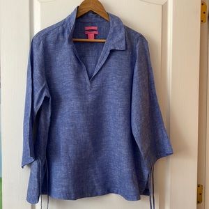 Isaac Mizrahi blue heather linen v-neck tunic with side ties and 3/4 sleeves.